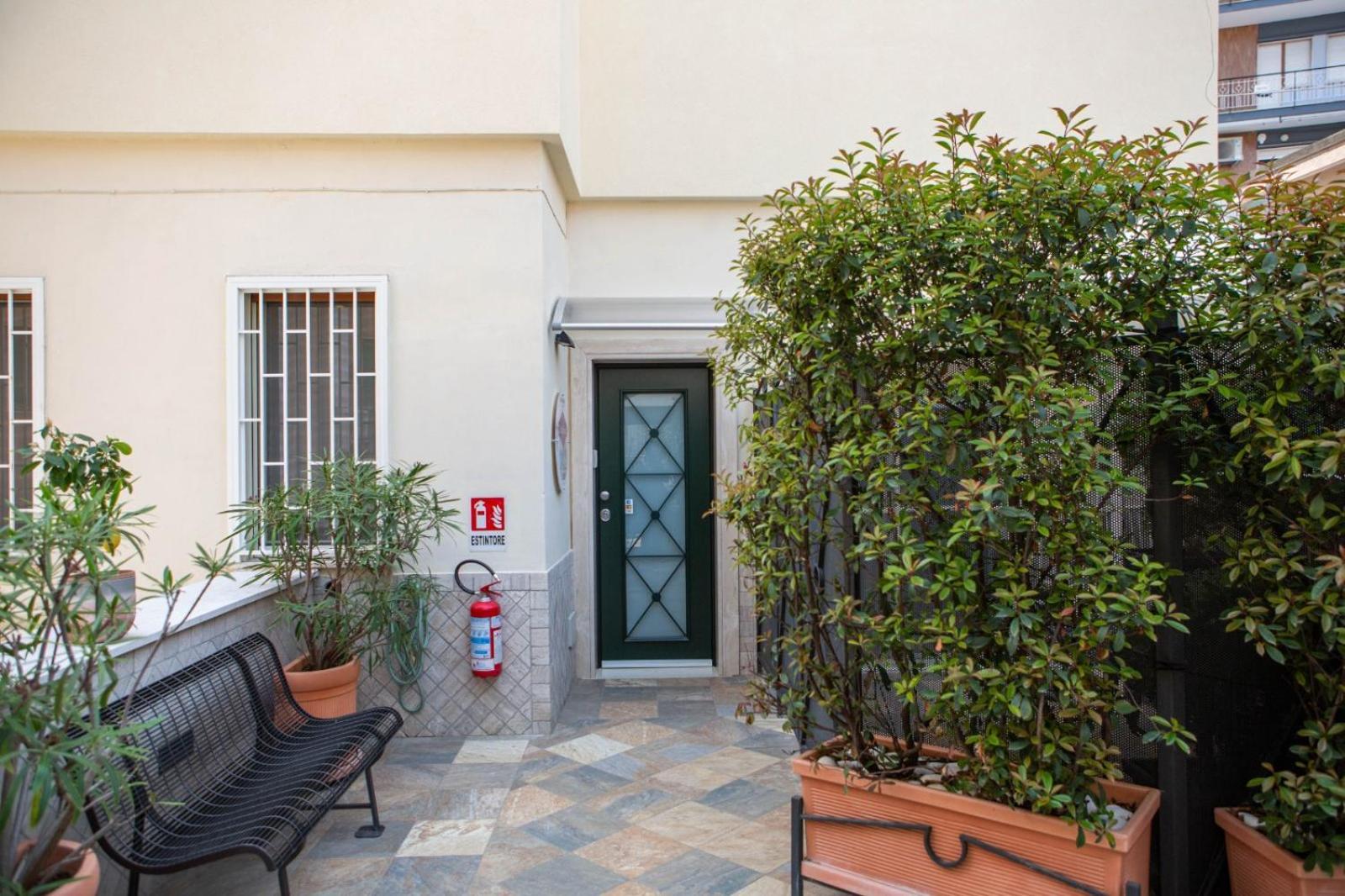 Little Rock Guest House جنوى المظهر الخارجي الصورة