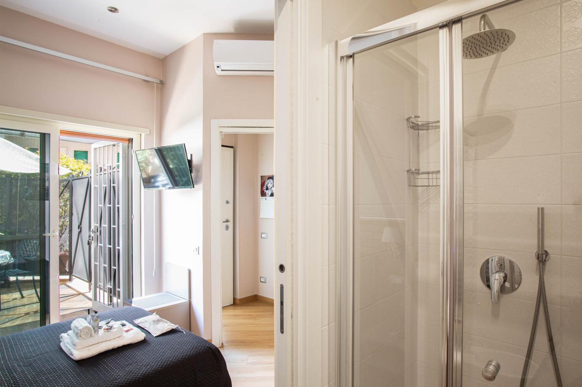 Little Rock Guest House جنوى المظهر الخارجي الصورة