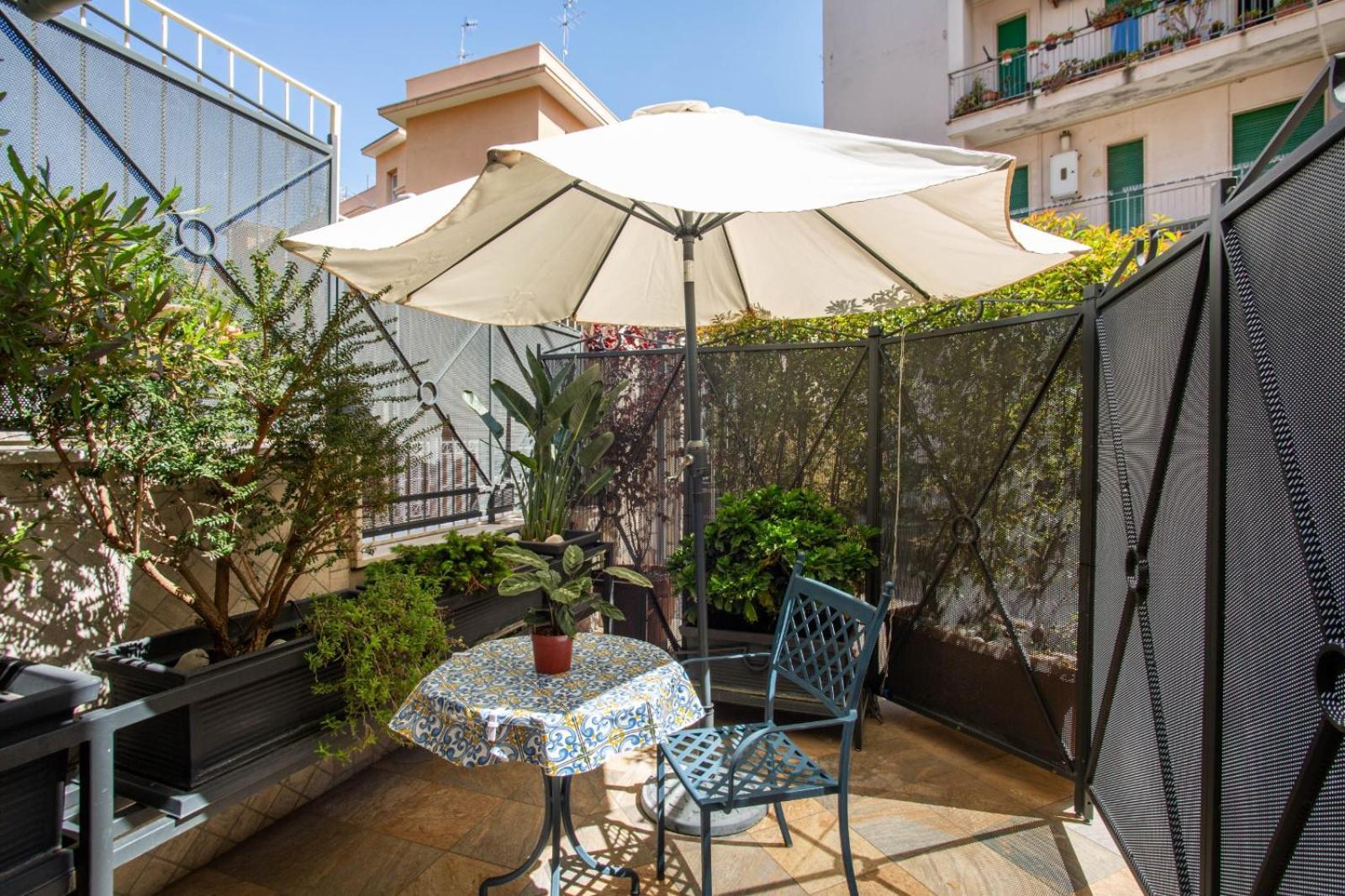 Little Rock Guest House جنوى المظهر الخارجي الصورة